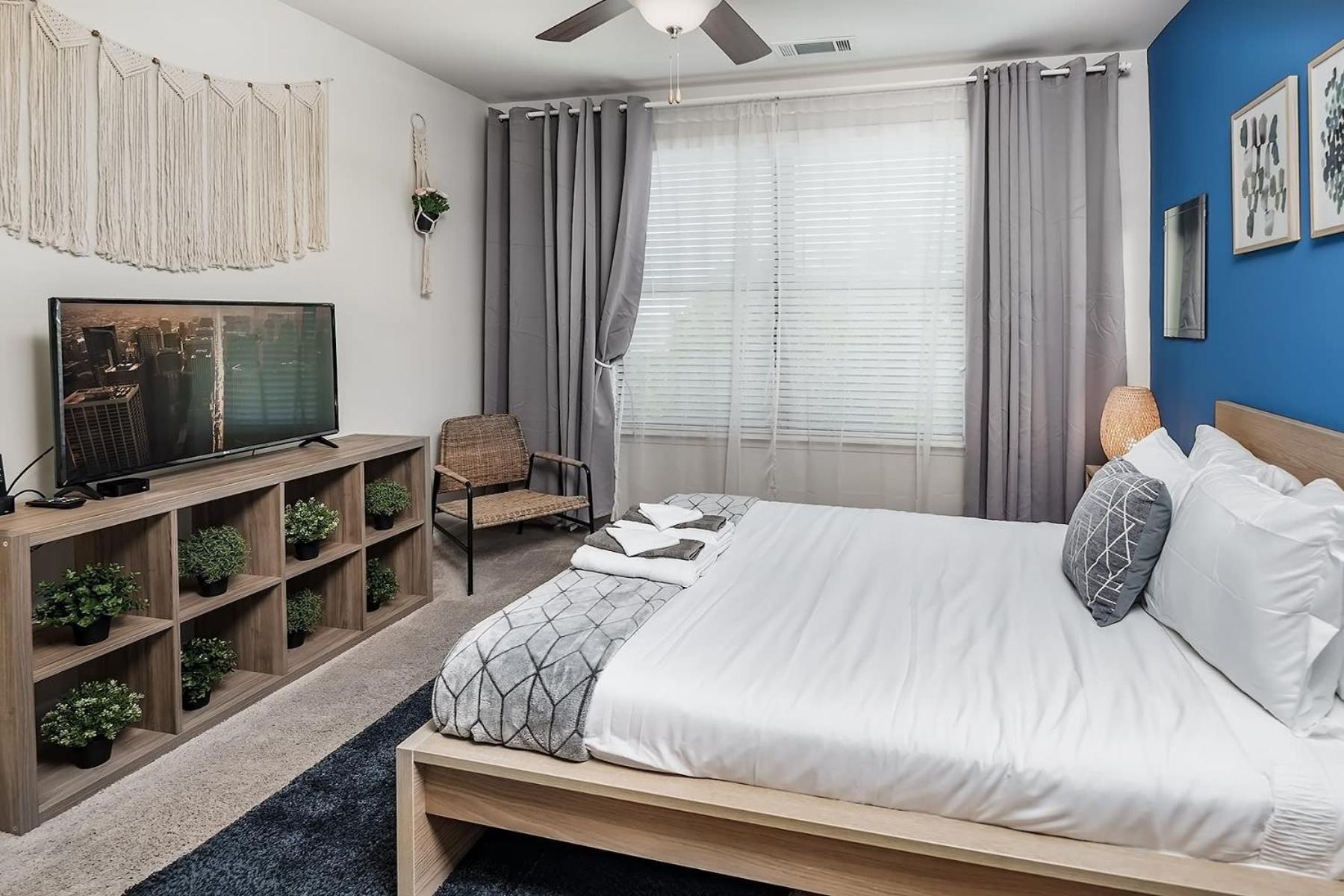Uptown 4Th Ward Luxury Apt Year-Round Pool Charlotte Eksteriør billede