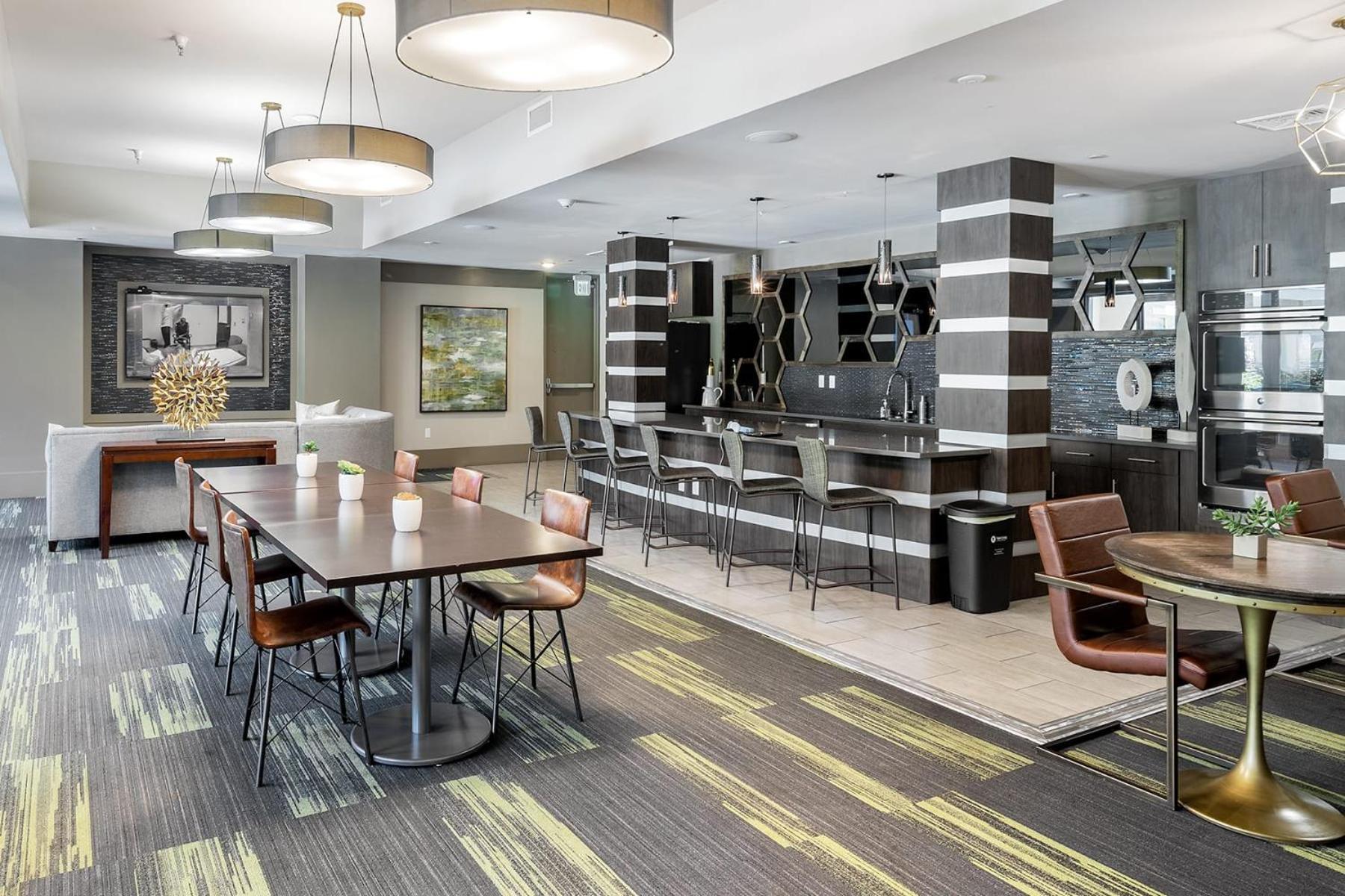 Uptown 4Th Ward Luxury Apt Year-Round Pool Charlotte Eksteriør billede