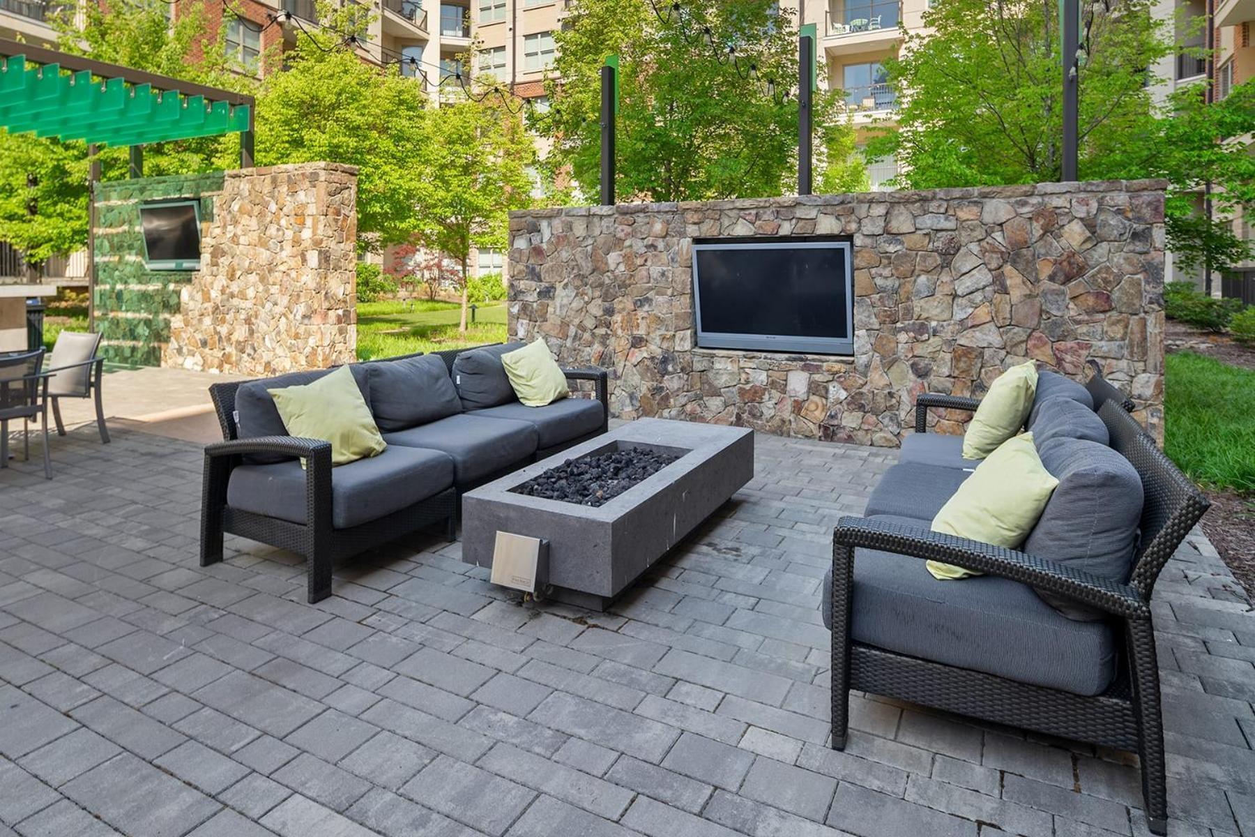 Uptown 4Th Ward Luxury Apt Year-Round Pool Charlotte Eksteriør billede